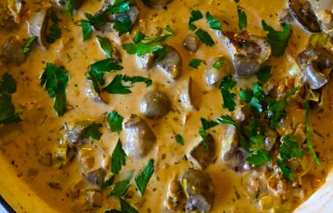 Read more about the article SAUTEED LAMBS KIDNEYS WITH GUINNESS AND MUSHROOM SAUCE