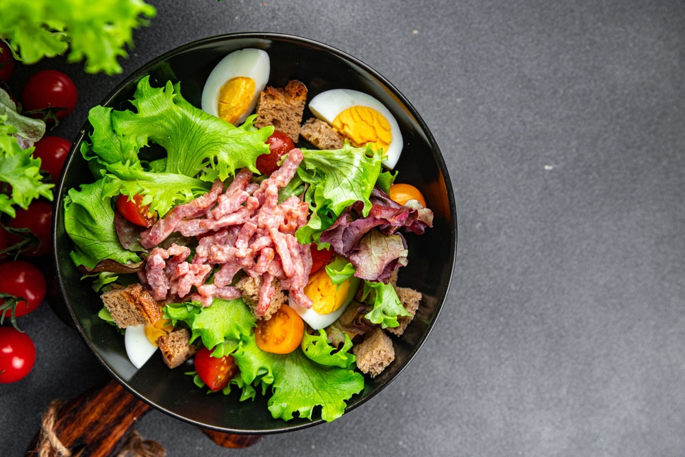 Read more about the article IRISH PUB SALAD WITH GUINNESS DRESSING
