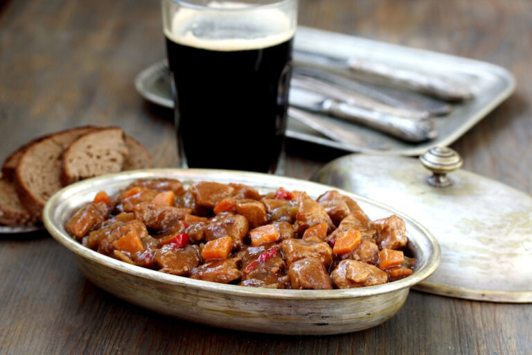 Read more about the article COOKING WITH GUINNESS: HOW TO INFUSE IRELAND’S ICONIC BEER INTO YOUR RECIPES