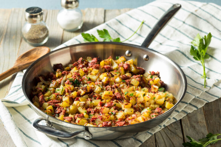 Read more about the article IRISH CORNED BEEF HASH