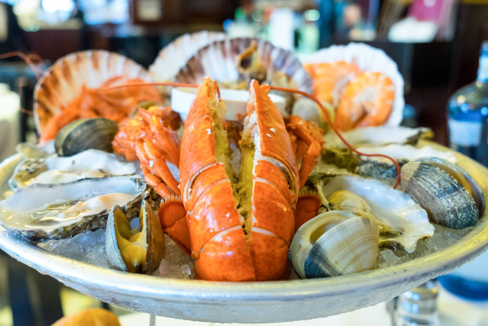 You are currently viewing EXPLORING IRELAND’S SEAFOOD: FROM FISH AND CHIPS TO LOBSTER AND OYSTERS