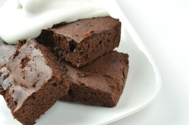 Read more about the article IRISH CREAM BROWNIES