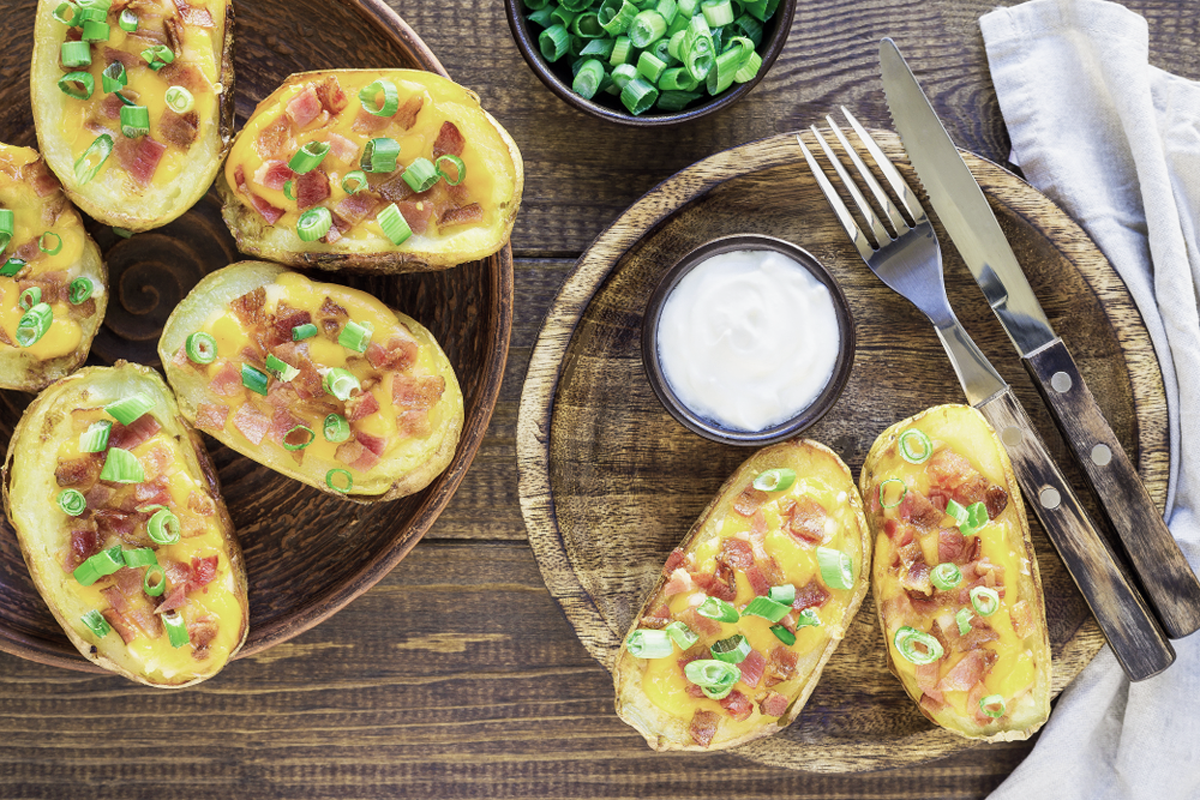 You are currently viewing DUBLINER CHEESE AND BACON POTATO SKINS