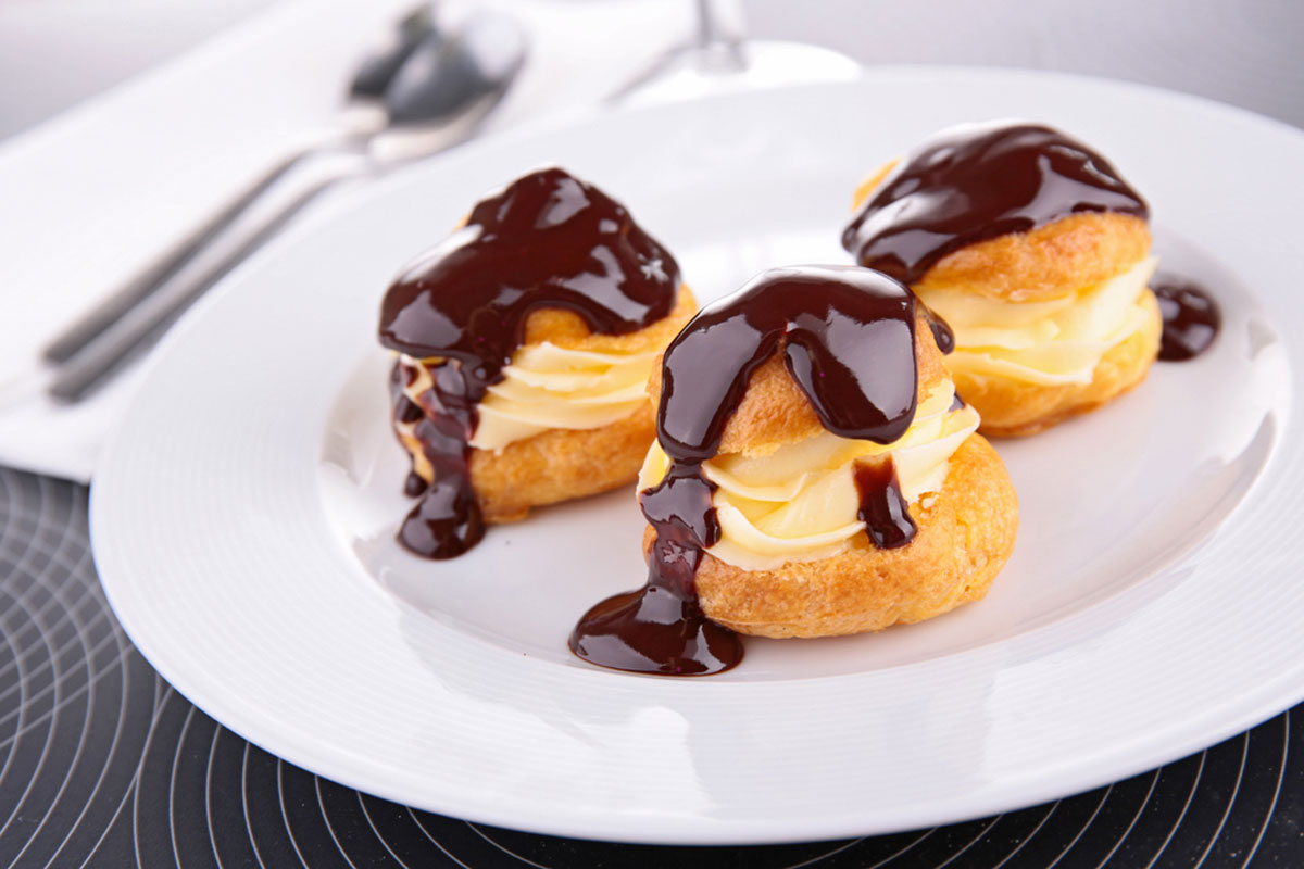 You are currently viewing IRISH CREAM PROFITEROLES