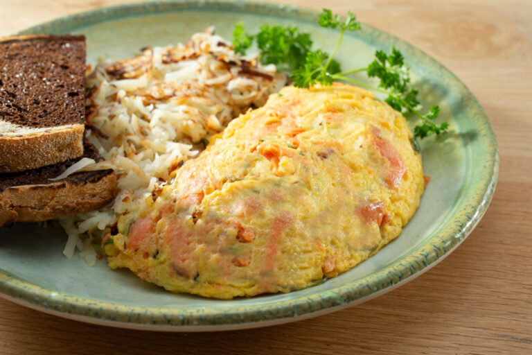 Read more about the article SMOKED SALMON AND IRISH CHEESE OMELETTE