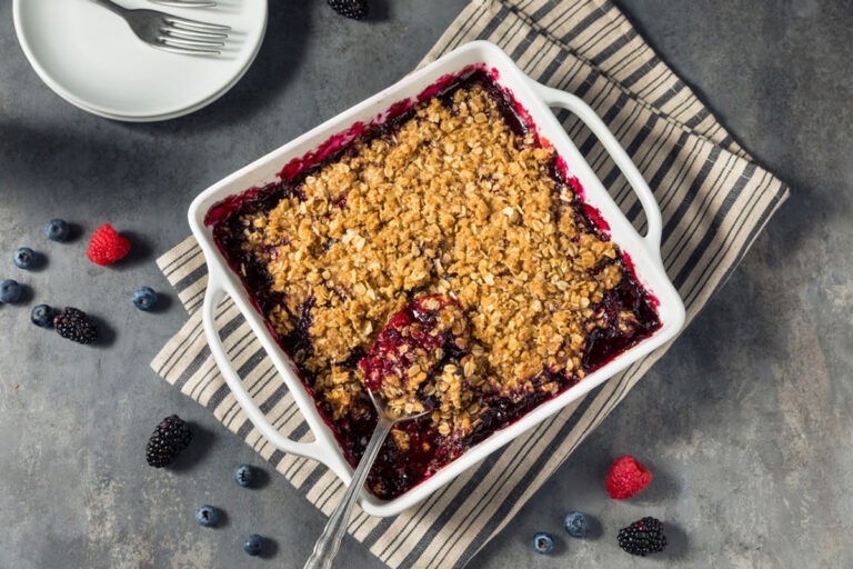 Read more about the article BERRY CRUMBLE