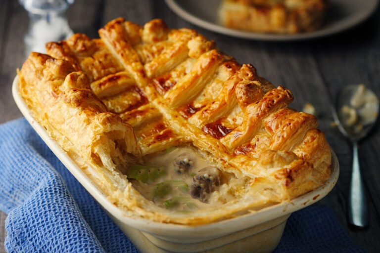 Read more about the article MUSHROOM AND LEEK PIE