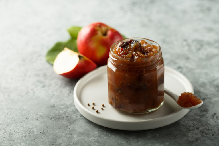 Read more about the article SPICED APPLE CHUTNEY