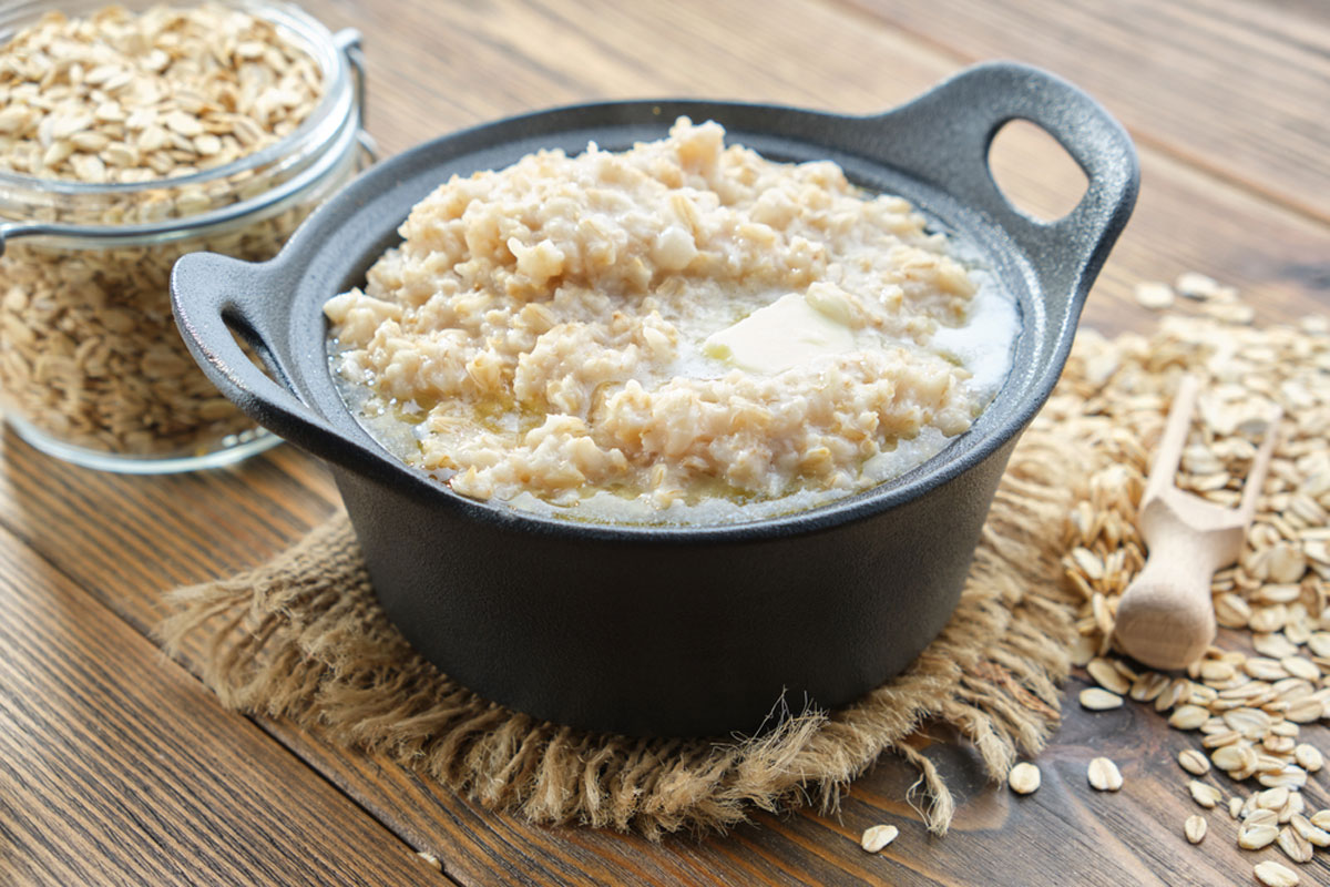 You are currently viewing TRADITIONAL IRISH PORRIDGE: A BREAKFAST STAPLE WITH ENDLESS POSSIBILITIES